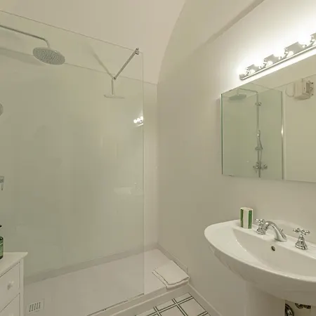 Domus Adriano Al Pantheon Apartman *