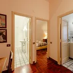 Domus Adriano Al Pantheon Apartment *