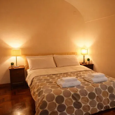 Domus Adriano Al Pantheon * Rom