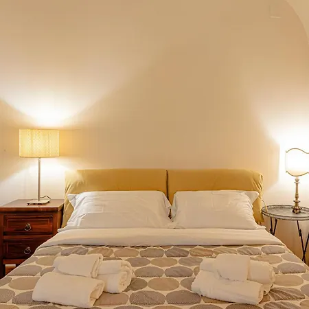 Domus Adriano Al Pantheon Apartment *