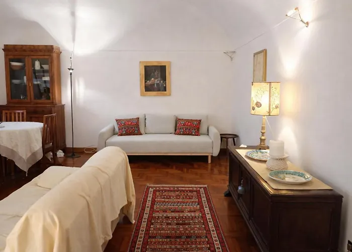 Domus Adriano Al Pantheon Apartment